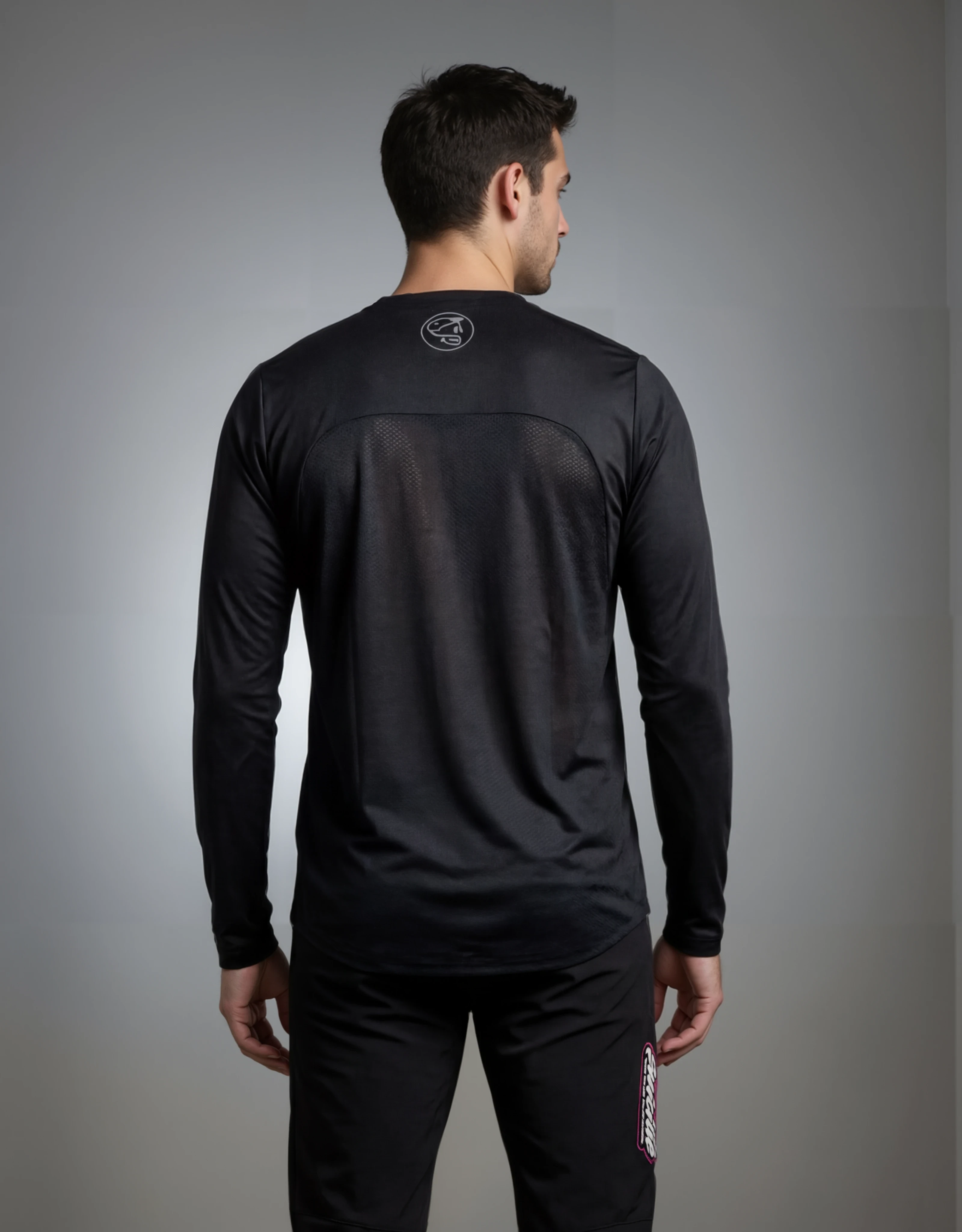 MINIMAL BLACK JERSEY